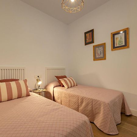 Cathedral Apartment Welcome Wheelchairs 6 Pax เซบีญา ภายนอก รูปภาพ