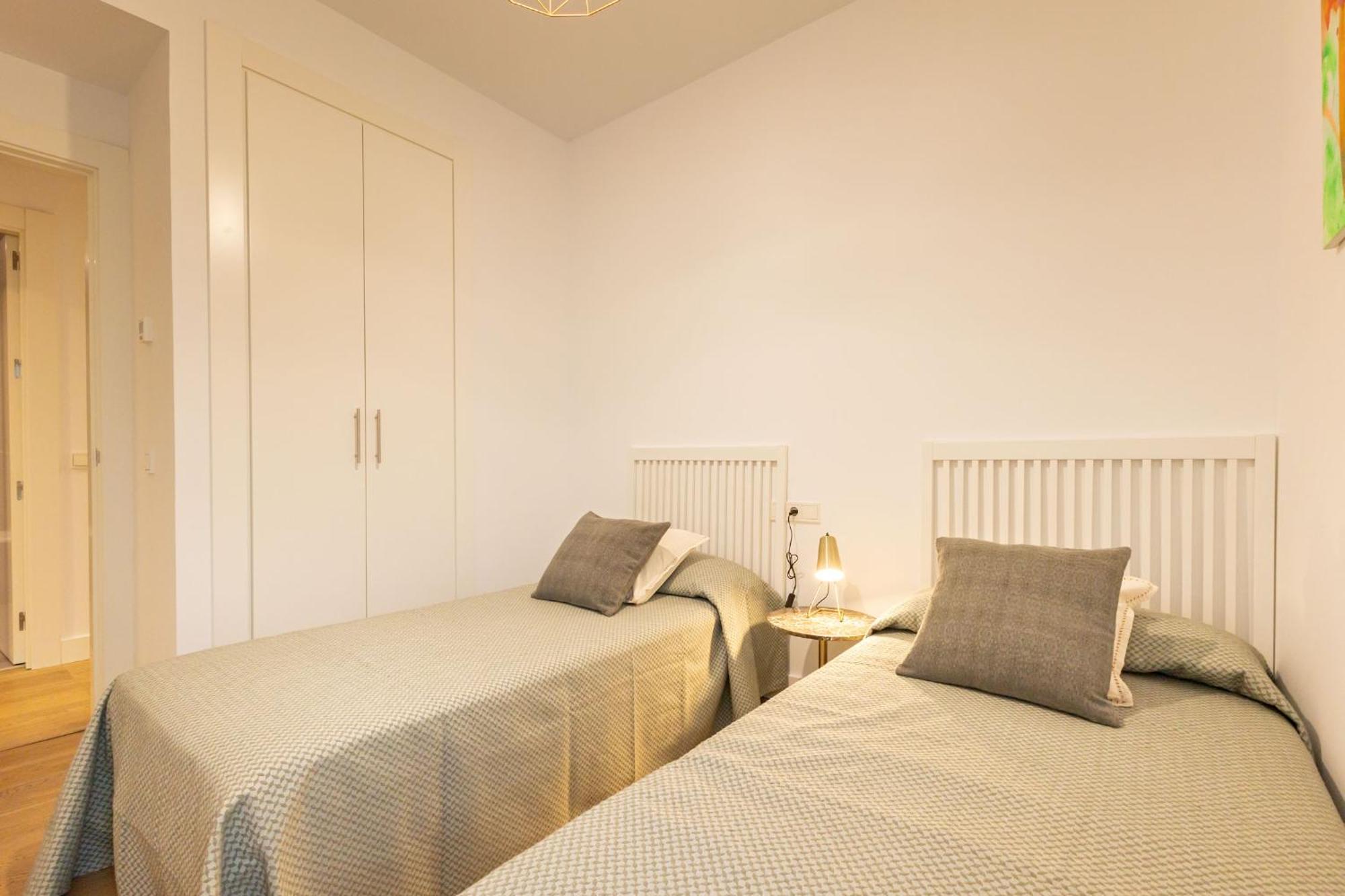 Cathedral Apartment Welcome Wheelchairs 6 Pax เซบีญา ภายนอก รูปภาพ